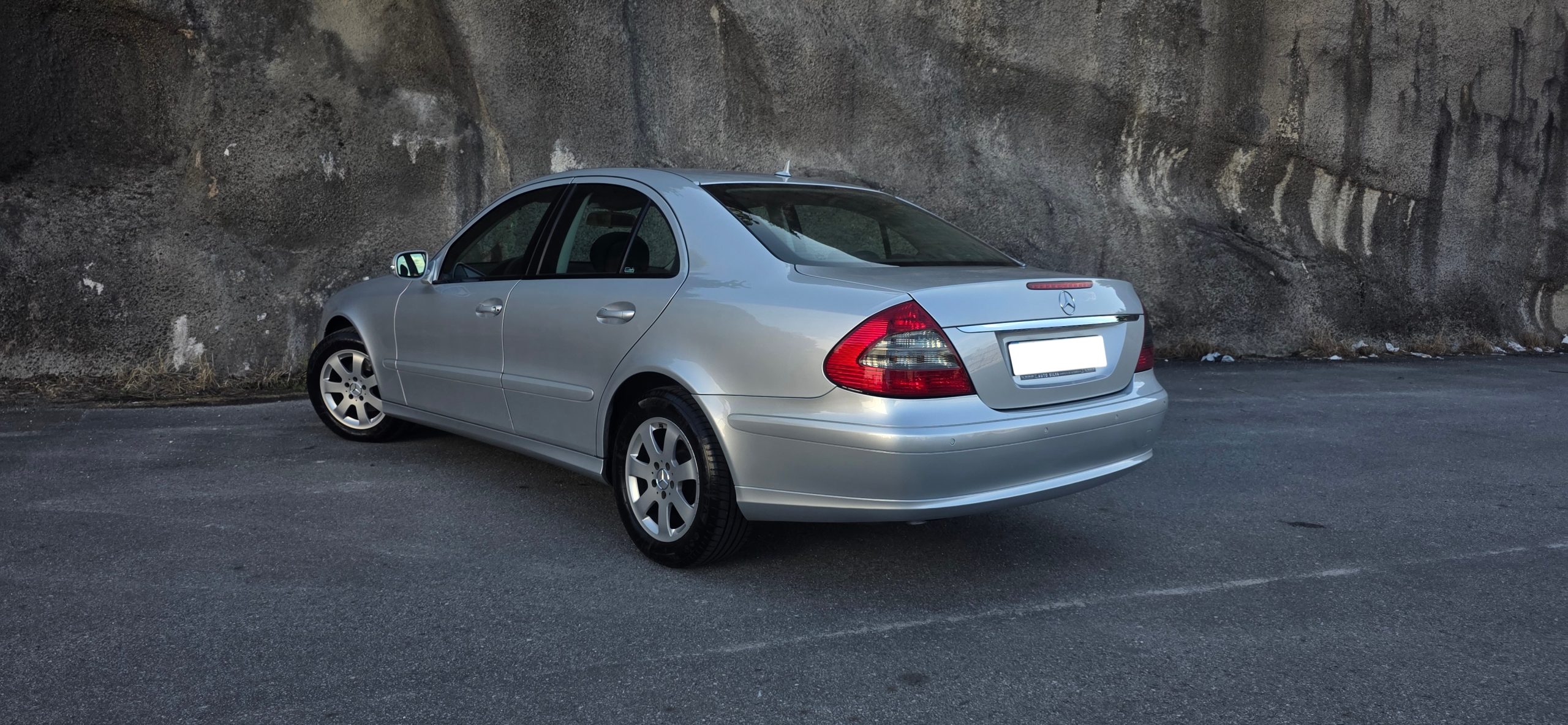 MERCEDES-BENZ E200 CDI