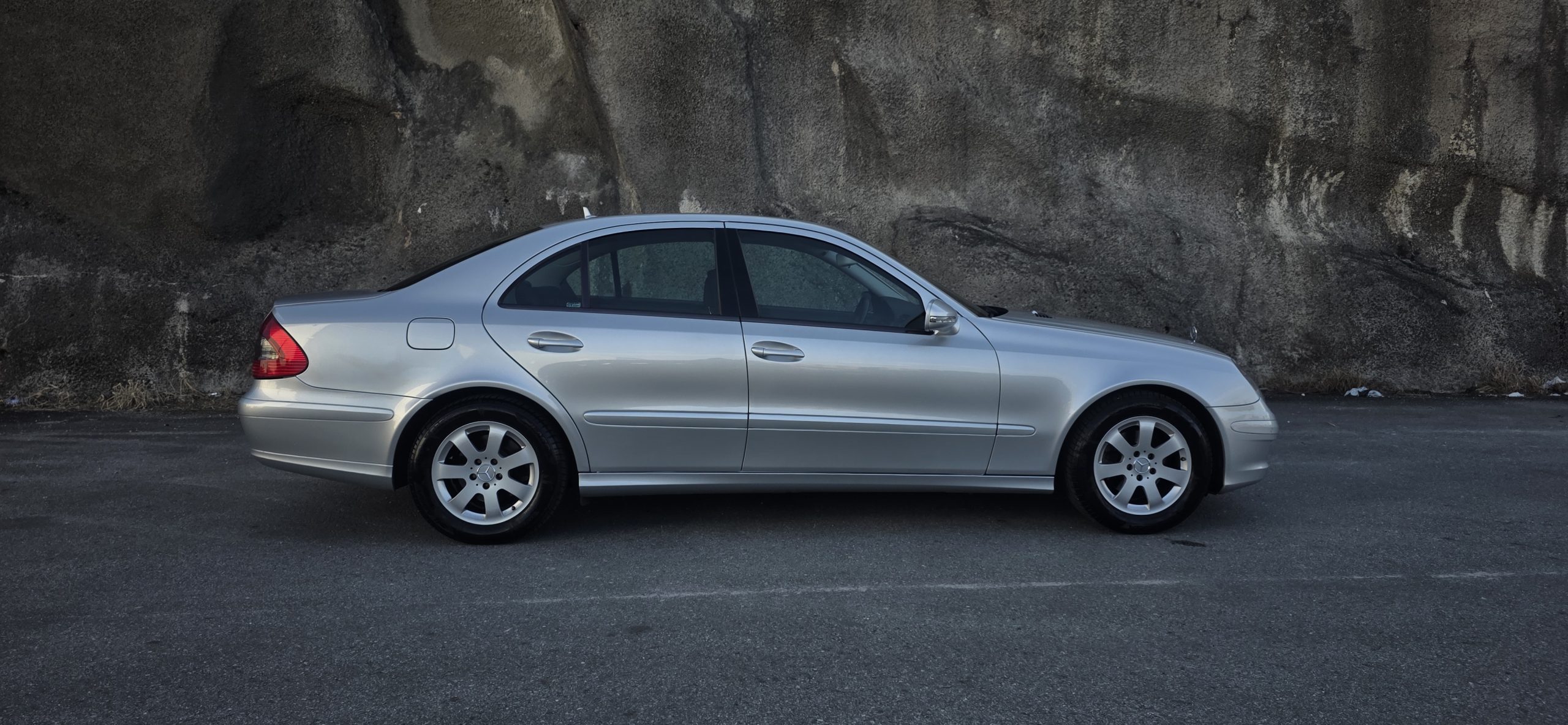 MERCEDES-BENZ E200 CDI
